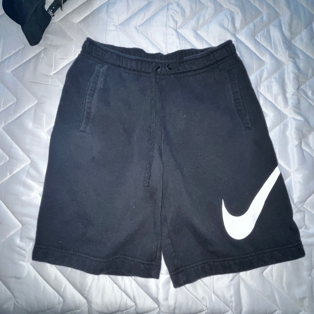 Nike Men’s Sweat Shorts Medium Black- worn maybe 2 times
